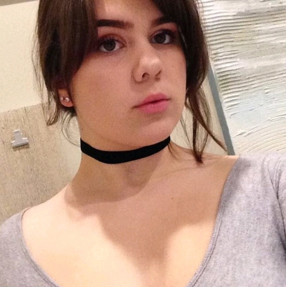 Meet your Posher, Avery